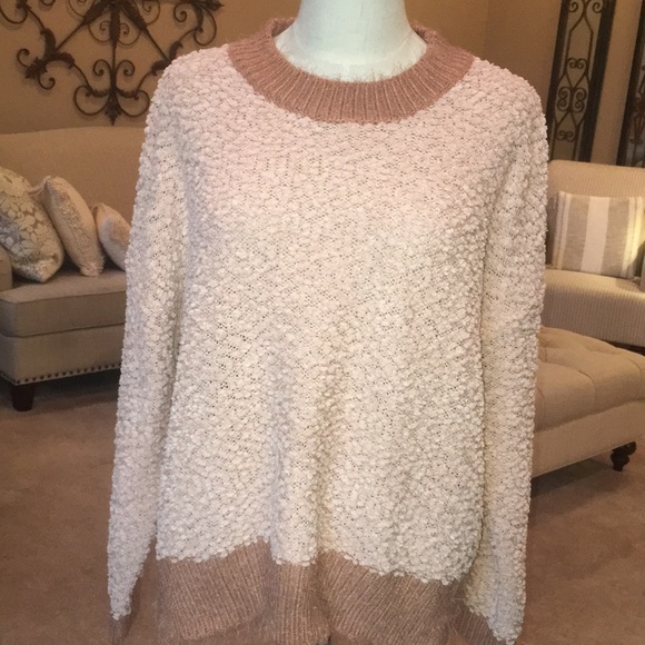Gorgeous Listicle sweater in size Large - Picture 6 of 10